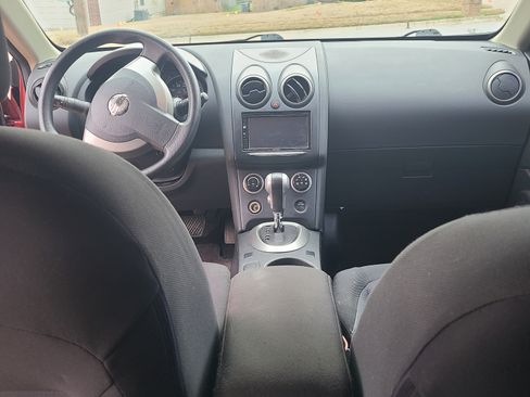 Used 2014 Nissan Rogue S image 4