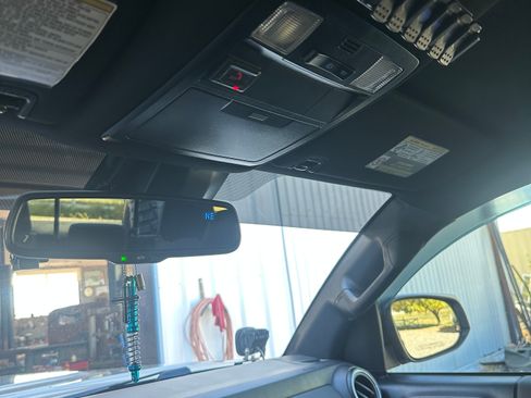 Used 2020 Toyota Tacoma TRD Sport image 16