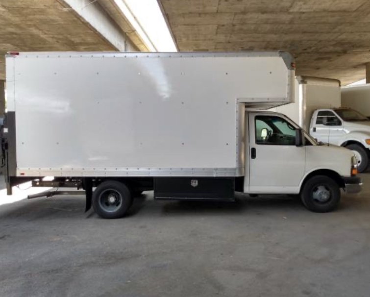 Used 2011 Chevrolet Express 3500 Extended w/ Chrome Appearance Package RWD image 5
