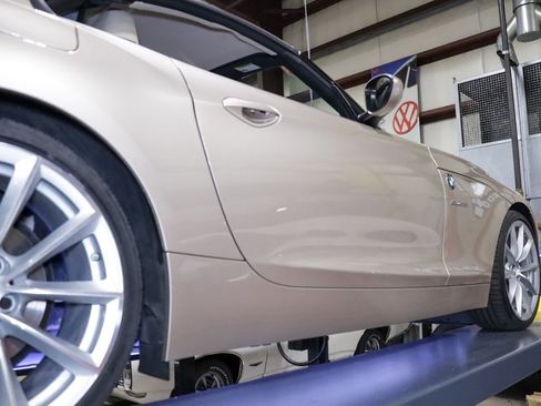 Used 2011 BMW Z4 sDrive35i image 23