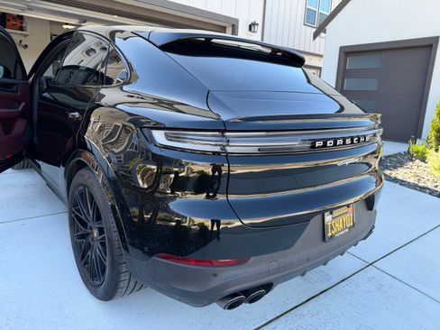 Used 2025 Porsche Cayenne S image 8