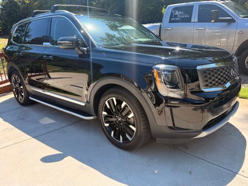 Used 2020 Kia Telluride LX FWD image 1
