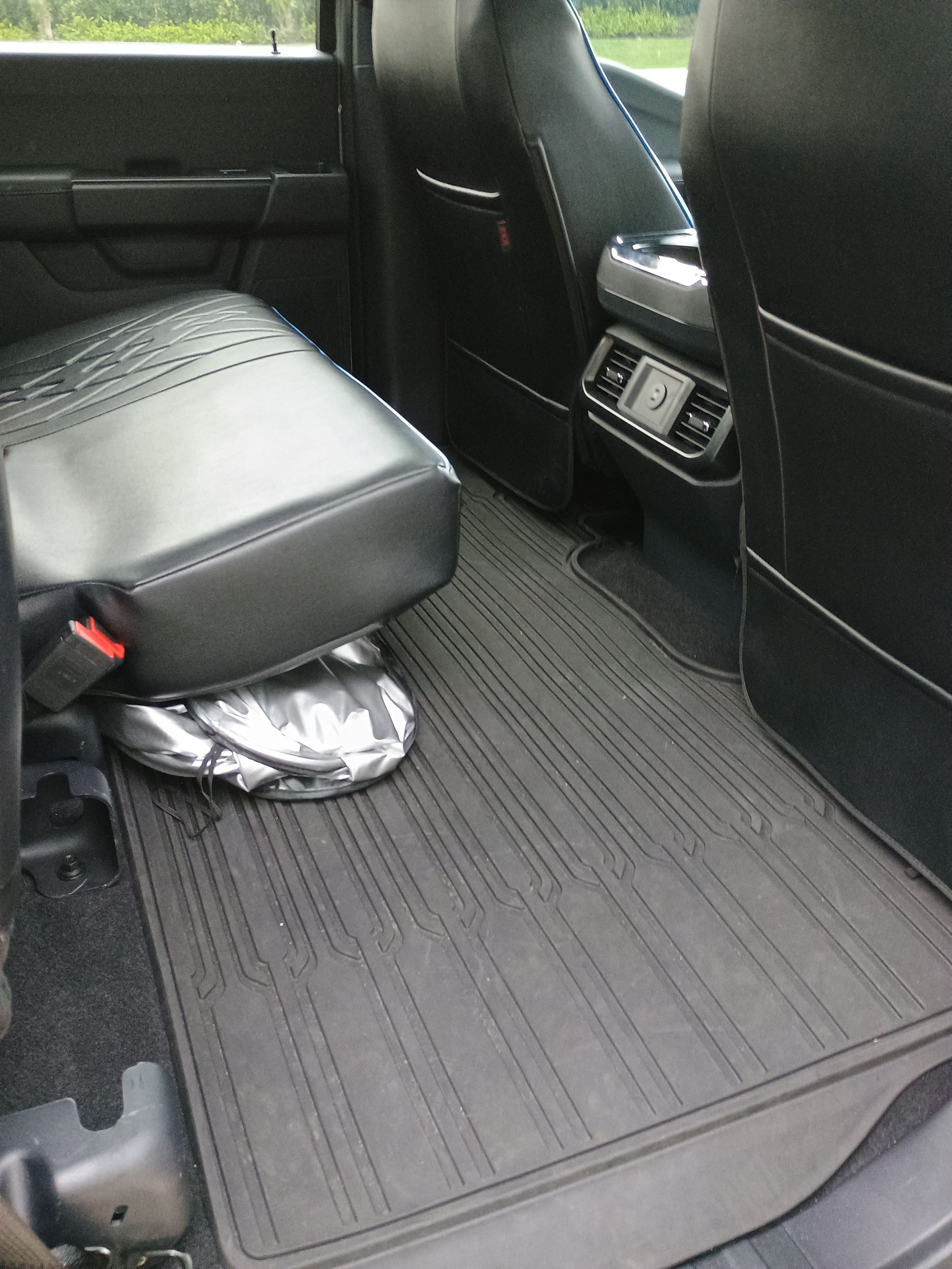 Used 2026 Ford F150 STX w/ Equipment Group 200A RWD image 9