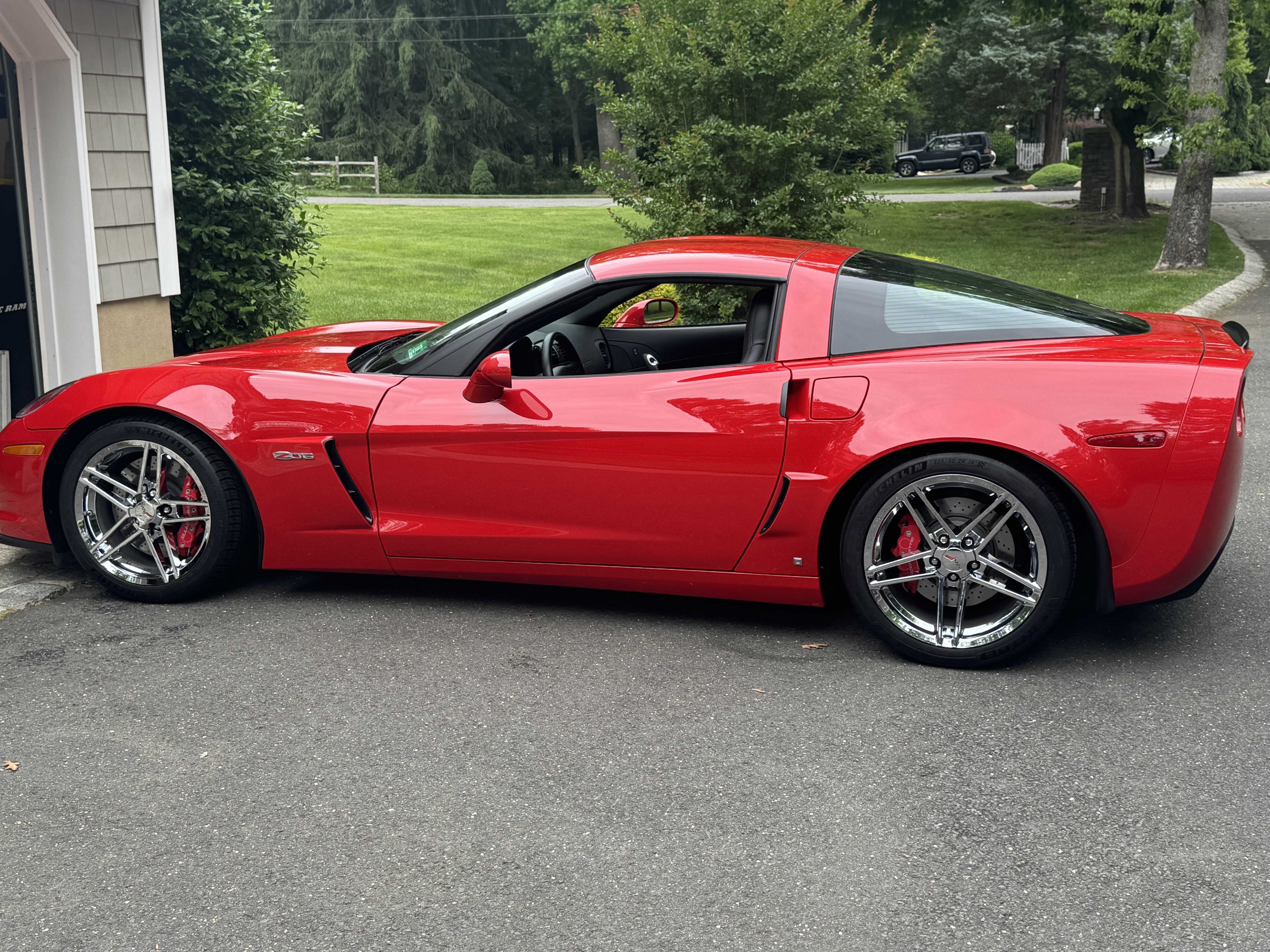 Used 2007 Chevrolet Corvette Z06 w/ Preferred Equipment Group RWD image 5