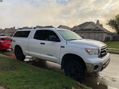 Used 2010 Toyota Tundra 4x4 Double Cab image 1