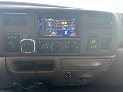 Used 2001 Ford F250 Short Bed image 26