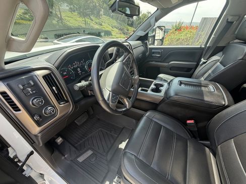 Used 2019 GMC Sierra 3500 Denali w/ Duramax Plus Package AWD/4WD image 26