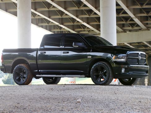 Used 2015 RAM 1500 Sport w/ Convenience Group AWD/4WD image 11