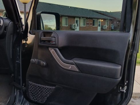 Used 2014 Jeep Wrangler Sport AWD/4WD image 20