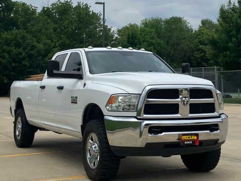 Used 2017 RAM 2500 Tradesman w/ Chrome Appearance Group image 8