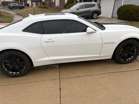 Used 2015 Chevrolet Camaro LT w/ RS Package image 2