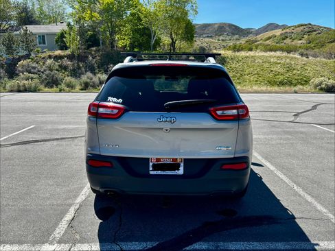 Used 2015 Jeep Cherokee Latitude image 8