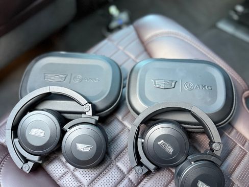 Used 2021 Cadillac Escalade ESV Sport Platinum w/ LPO, ONYX Package image 24