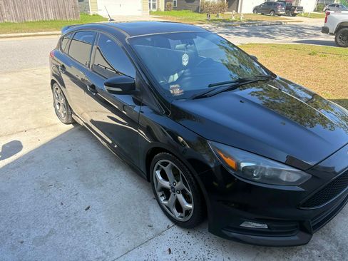Used 2015 Ford Focus ST w/ Equipment Group 402A image 13