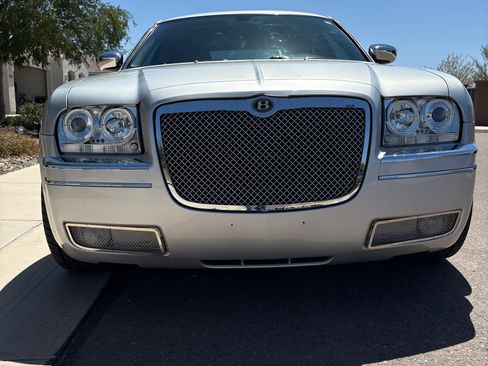 Used 2007 Chrysler 300 Touring L RWD image 4