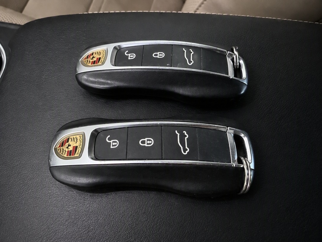 Used 2019 Porsche Cayenne Turbo AWD/4WD image 17