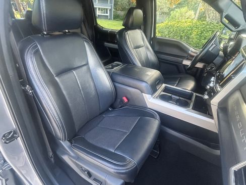 Used 2022 Ford F250 Lariat w/ Black Appearance Package AWD/4WD image 23