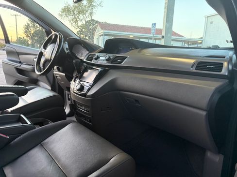 Used 2015 Honda Odyssey EX-L image 22