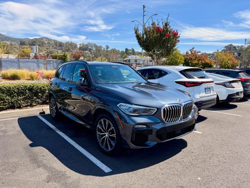 Used 2019 BMW X5 xDrive50i w/ M Sport Package AWD/4WD image 1