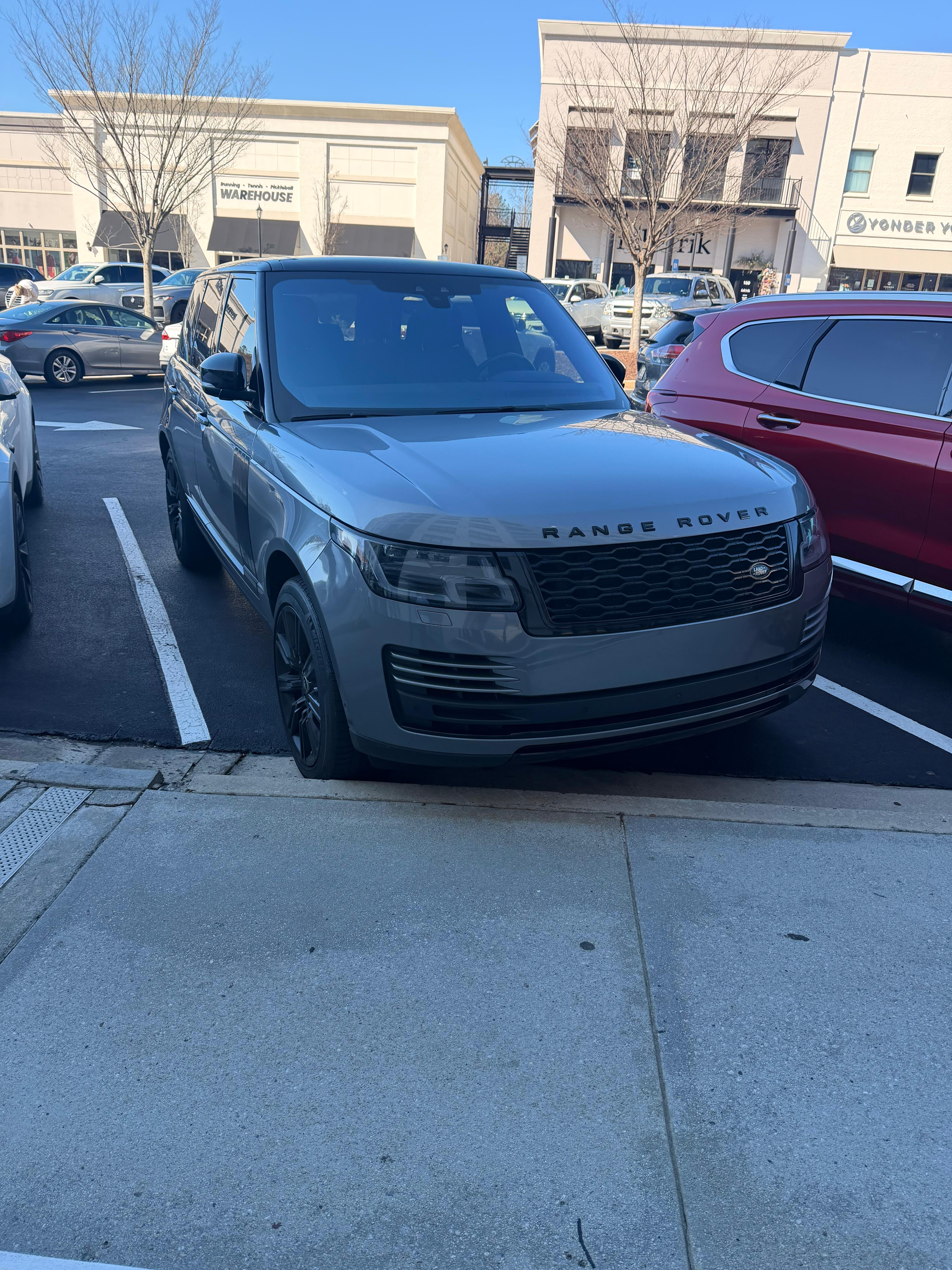 Used 2020 Land Rover Range Rover HSE AWD/4WD image 2
