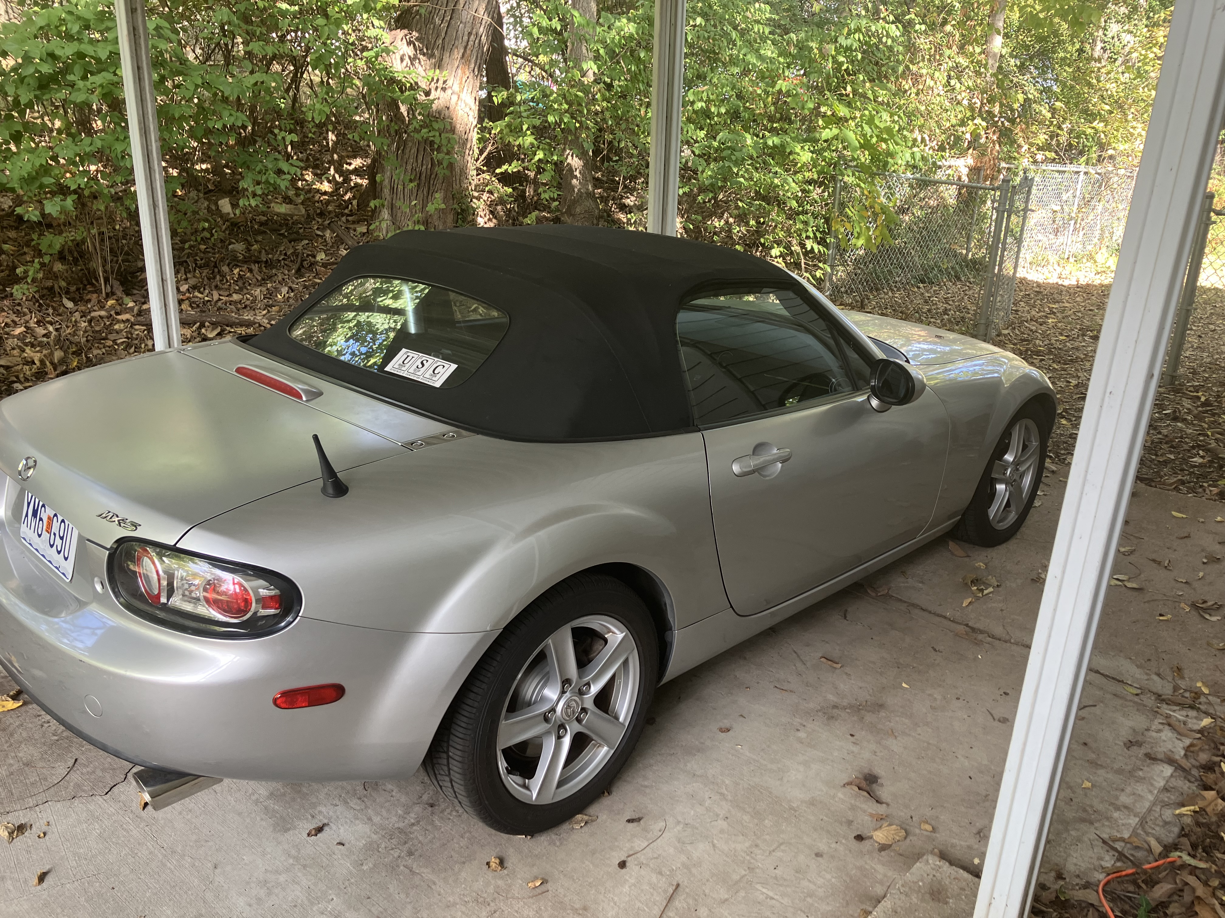 Used 2006 MAZDA MX-5 Miata Touring RWD image 1