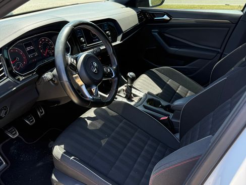 Used 2019 Volkswagen Jetta GLI FWD image 6