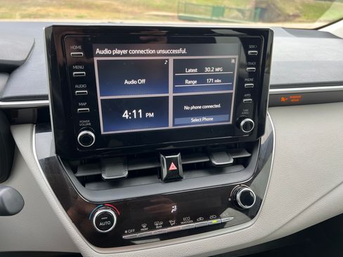 Used 2020 Toyota Corolla LE image 9