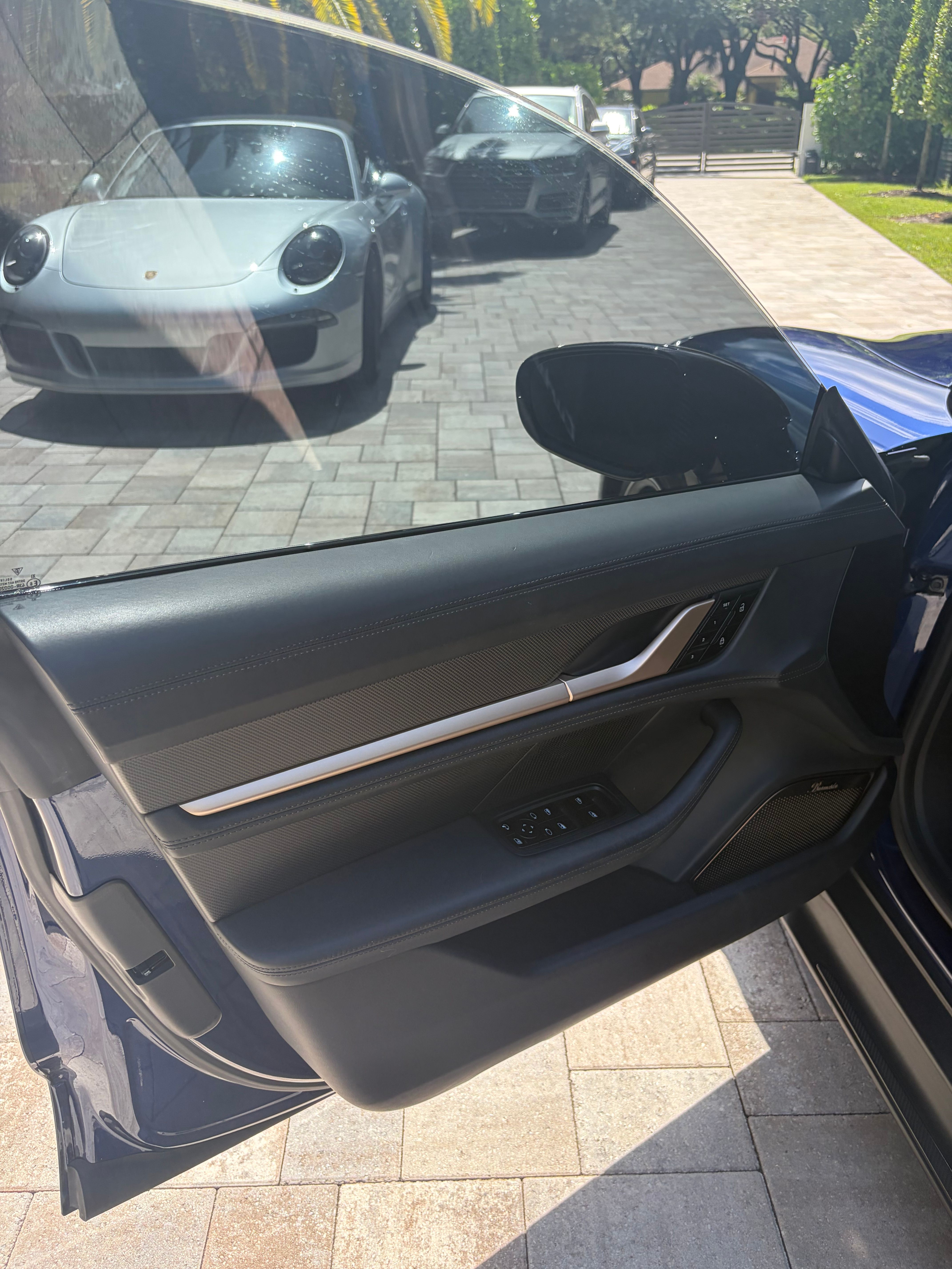 Used 2020 Porsche Taycan Turbo S AWD/4WD image 10