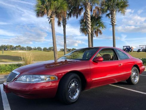 Used 1997 Lincoln Mark VIII RWD image 2