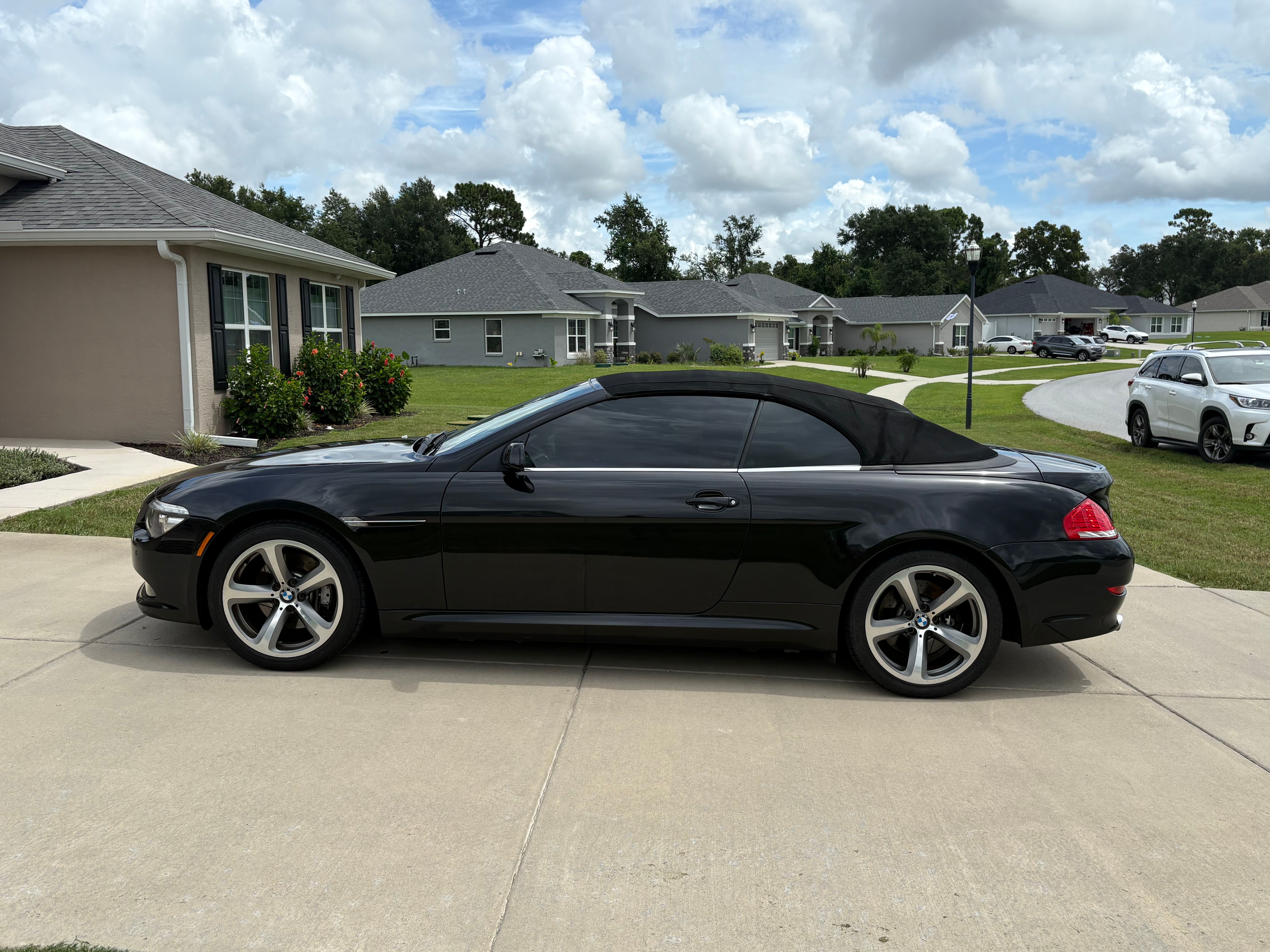 Used 2008 BMW 650i Convertible RWD image 2