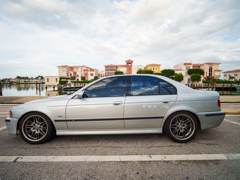 Used 2000 BMW M5 RWD image 9
