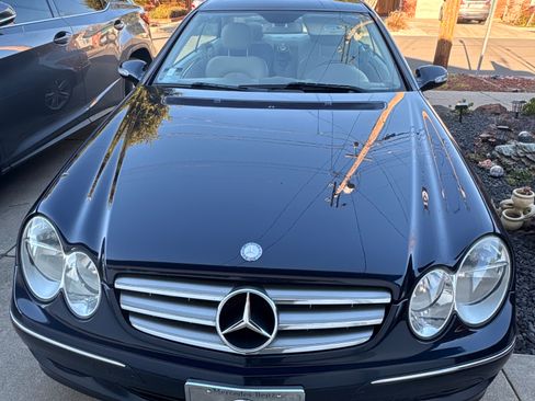 Used 2008 Mercedes-Benz CLK 350 Coupe image 2