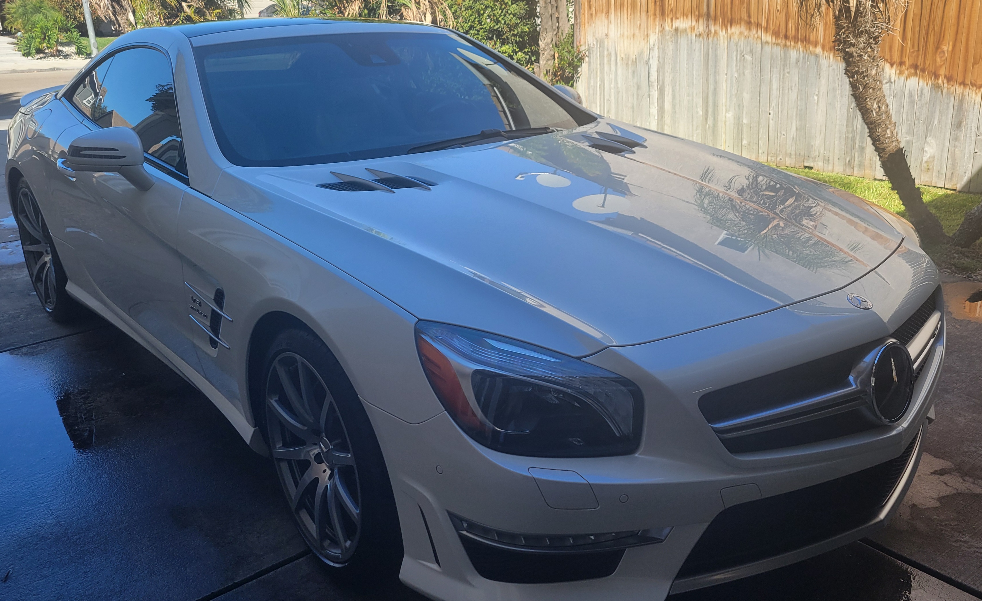 Used 2015 Mercedes-Benz SL 63 AMG image 1