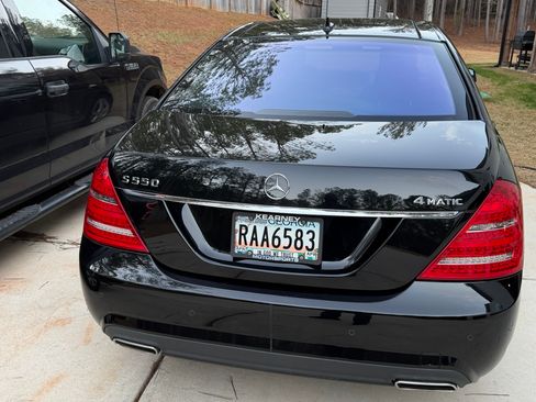 Used 2011 Mercedes-Benz S 550 4MATIC image 1