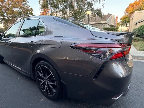 Used 2023 Toyota Camry SE w/ Audio Upgrade Package FWD image 11