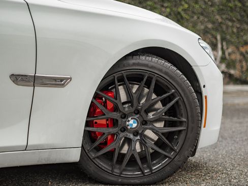 Used 2015 BMW 760Li RWD image 6