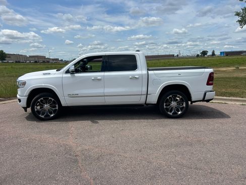 Used 2022 RAM 1500 Limited AWD/4WD image 1