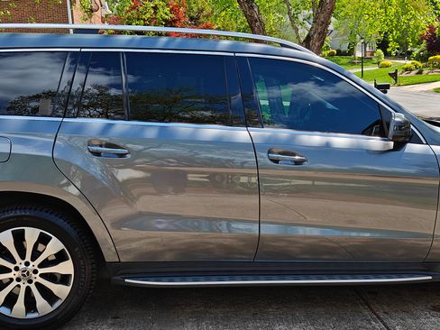 Used 2017 Mercedes-Benz GLS 450 4MATIC image 2