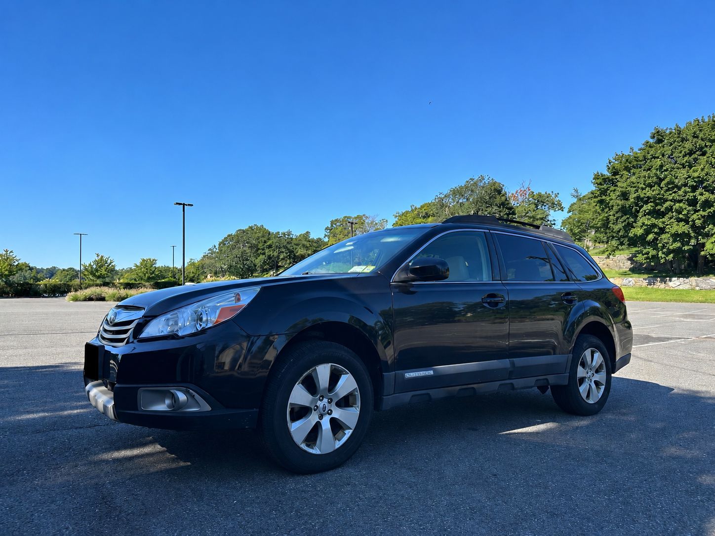 Used 2012 Subaru Outback 2.5i Limited w/ Moonroof Pkg AWD/4WD image 2