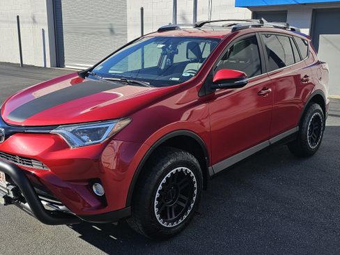 Used 2016 Toyota RAV4 XLE image 14