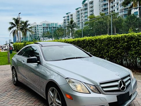 Used 2011 Mercedes-Benz E 350 Coupe image 2