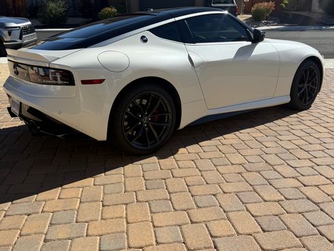 Used 2025 Nissan Z Performance w/ Floor Mat Package RWD image 4