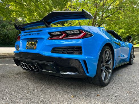 Used 2024 Chevrolet Corvette Z06 w/ Battery Protection Package image 12