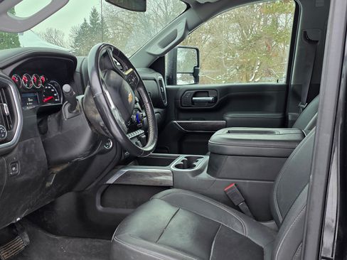 Used 2021 Chevrolet Silverado 2500 LTZ image 8