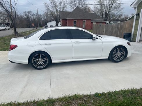 Used 2019 Mercedes-Benz E 300 image 4