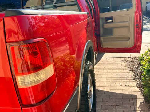 Used 2005 Ford F150 Lariat RWD image 13