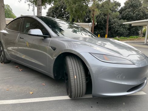 Used 2025 Tesla Model 3 Long Range image 2