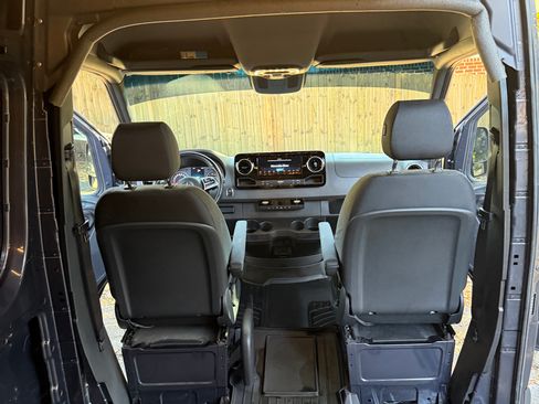 Used 2023 Mercedes-Benz Sprinter 3500 image 22
