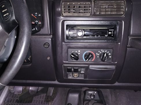 Used 2002 Jeep Wrangler X image 5