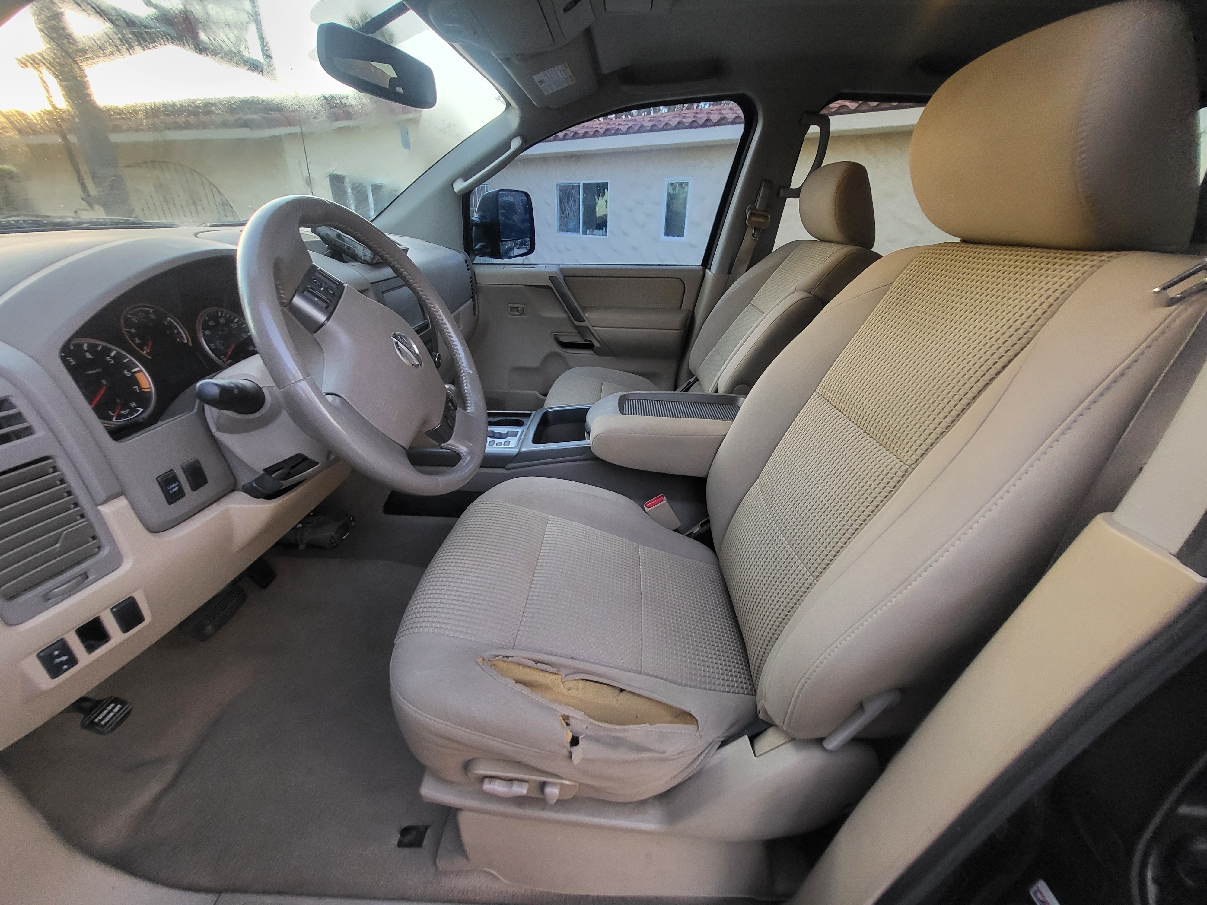 Used 2010 Nissan Titan SE w/ SE Value Truck Pkg AWD/4WD image 14